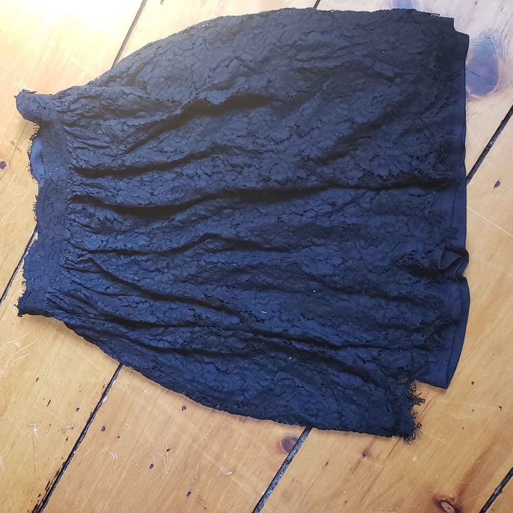 Lace black flowy skirt
